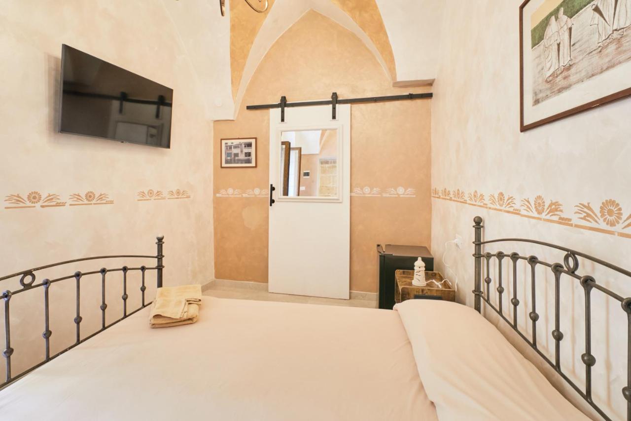 Centro Storico Rooms Gallipoli Bagian luar foto