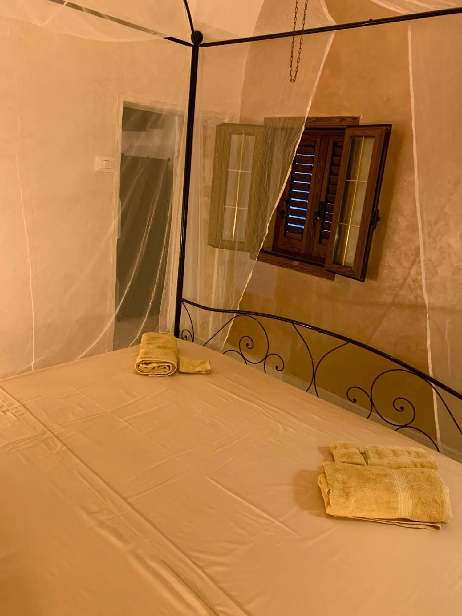Centro Storico Rooms Gallipoli Bagian luar foto