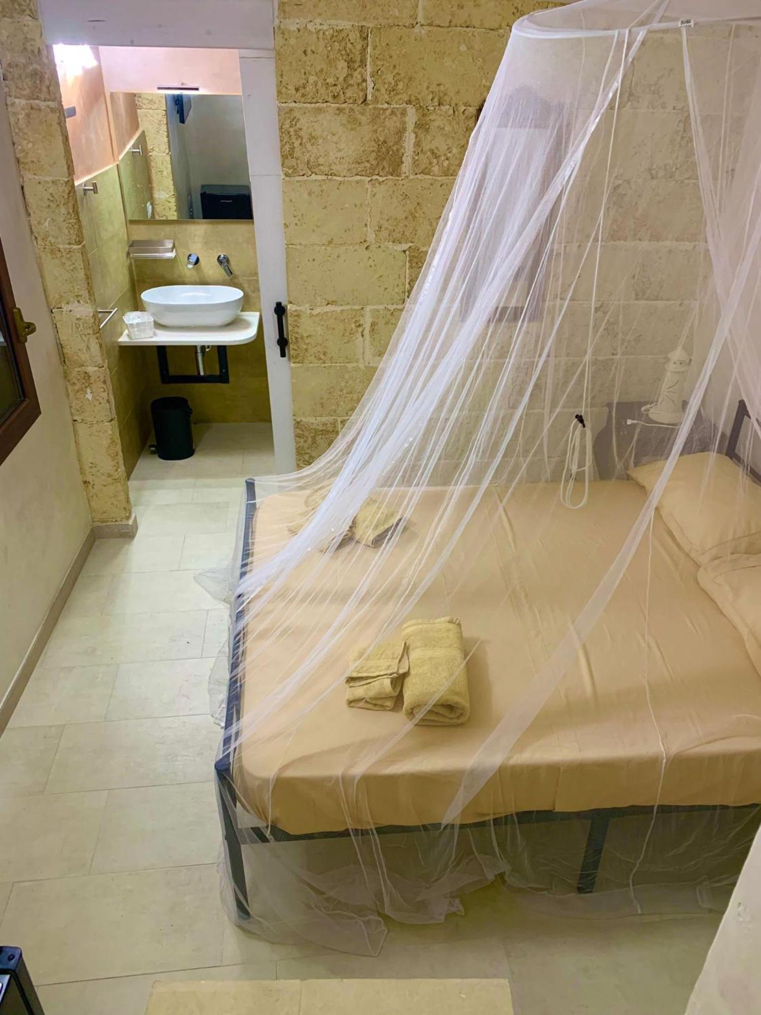 Centro Storico Rooms Gallipoli Bagian luar foto